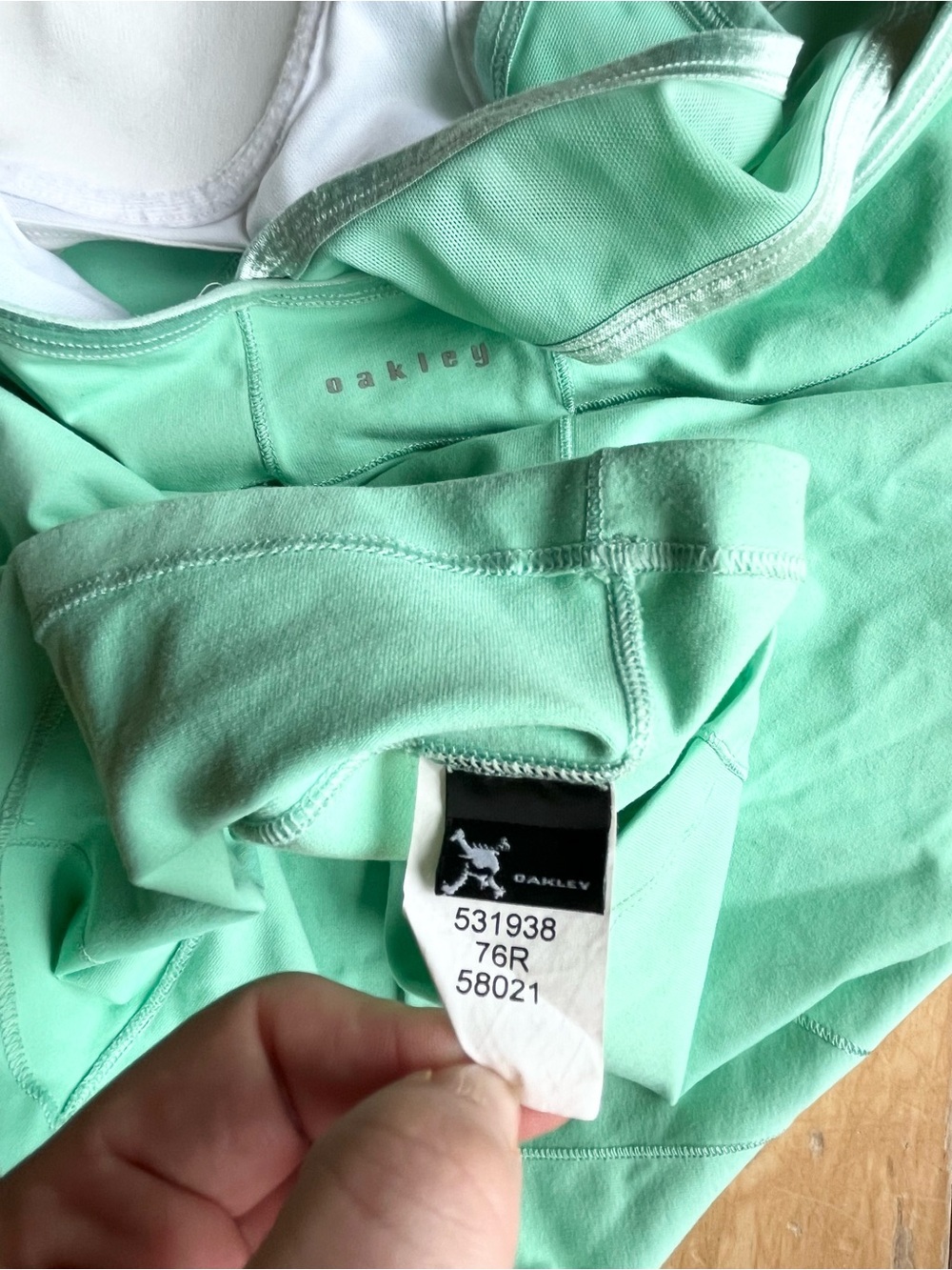 Oakley Light Green Racerback Athletic Performance Tank Top Size Medium - Picture 6 of 8